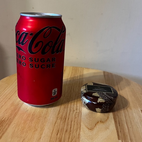 Voluspa Forbidden Fig scented mini candle NWT - Picture 5 of 5